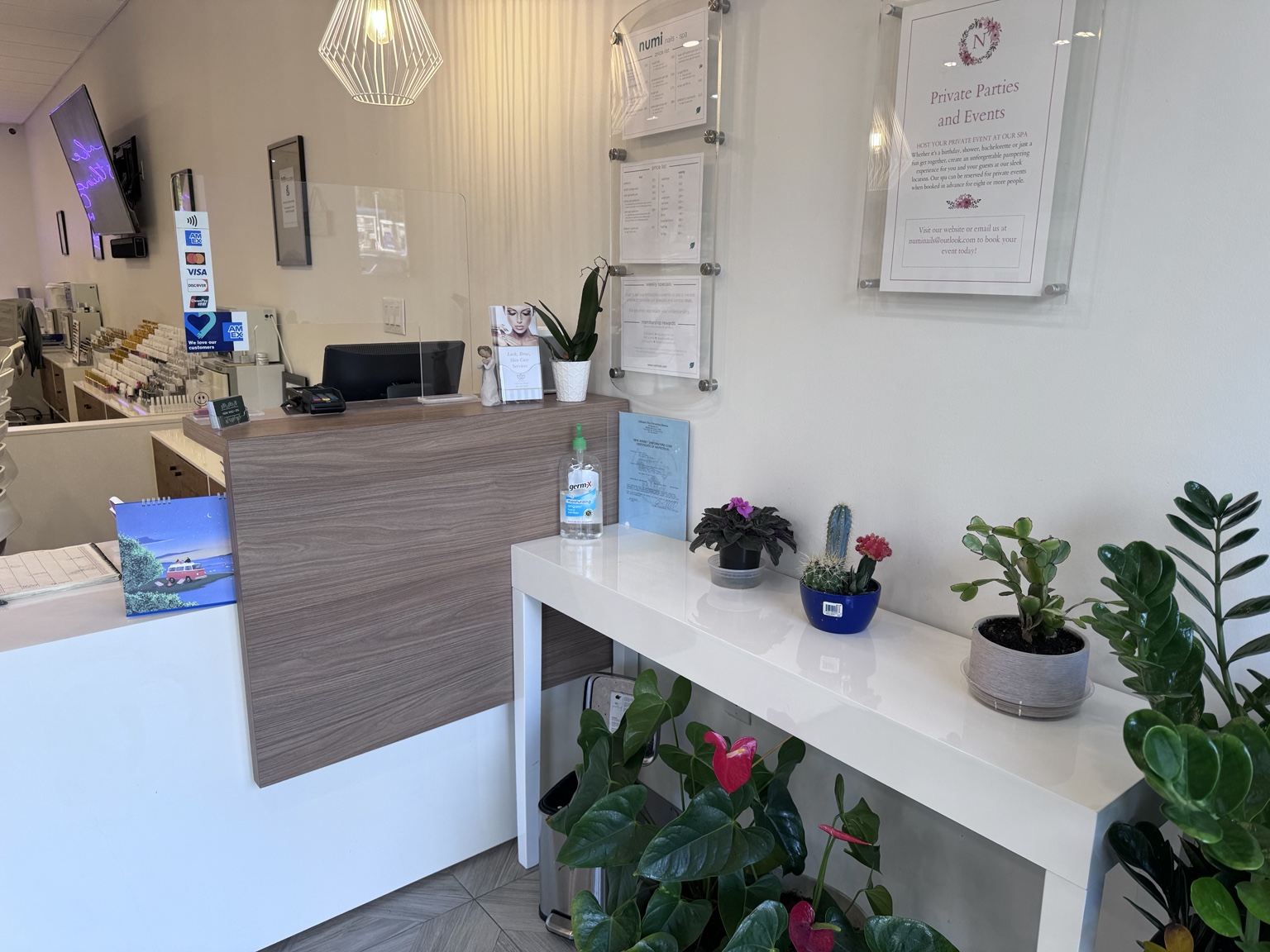 Reception desk at Numi Nails & Spa